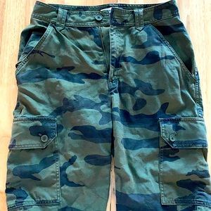 Worn 1x - TNA Camo Cargo Short (Size 6)